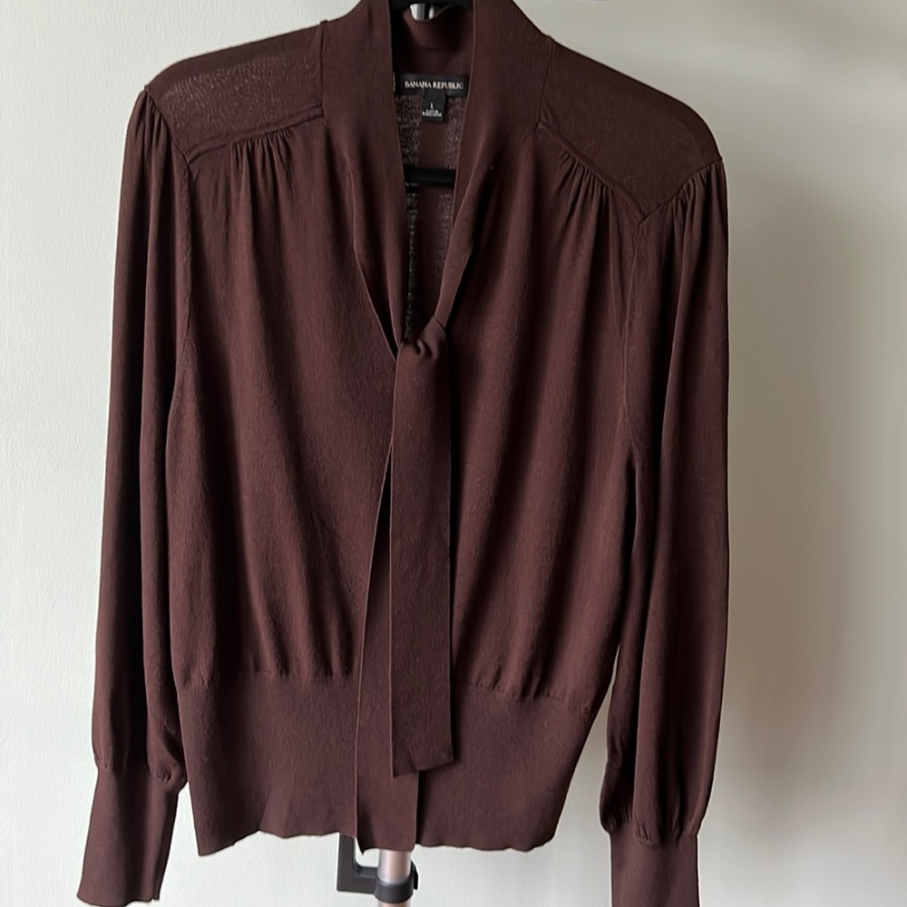 Banana Republic Brown V-neck Sweater with Tie Size L